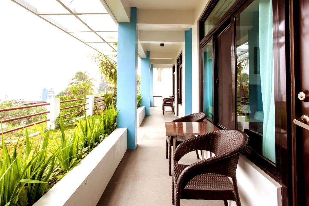 Casa Noah Hotel Tagaytay City Exterior foto